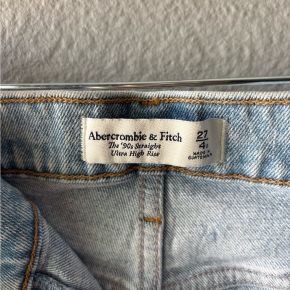 Abercrombie & Fitch Light Blue 90’s Straight Jeans - Picture 3 of 3